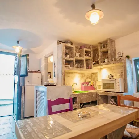 Kythnian Traditional 19th Century House Σπίτι διακοπών *
